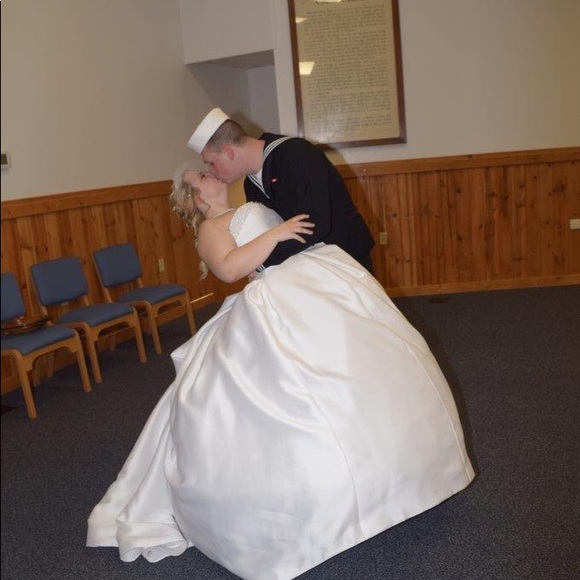 Meet your Posher, Marissa - Picture 7 of 8